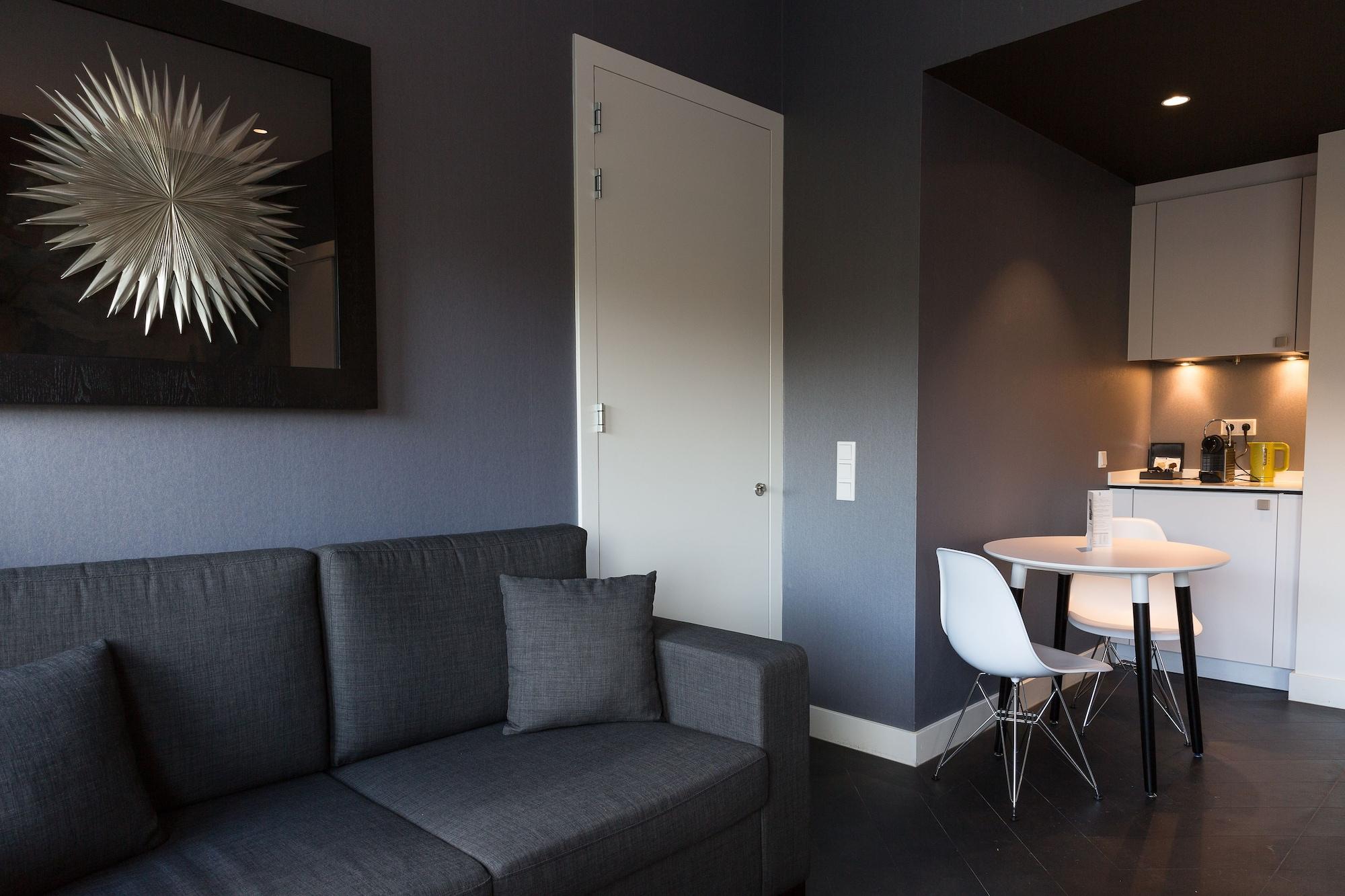 B-Aparthotel Kennedy Хага Екстериор снимка
