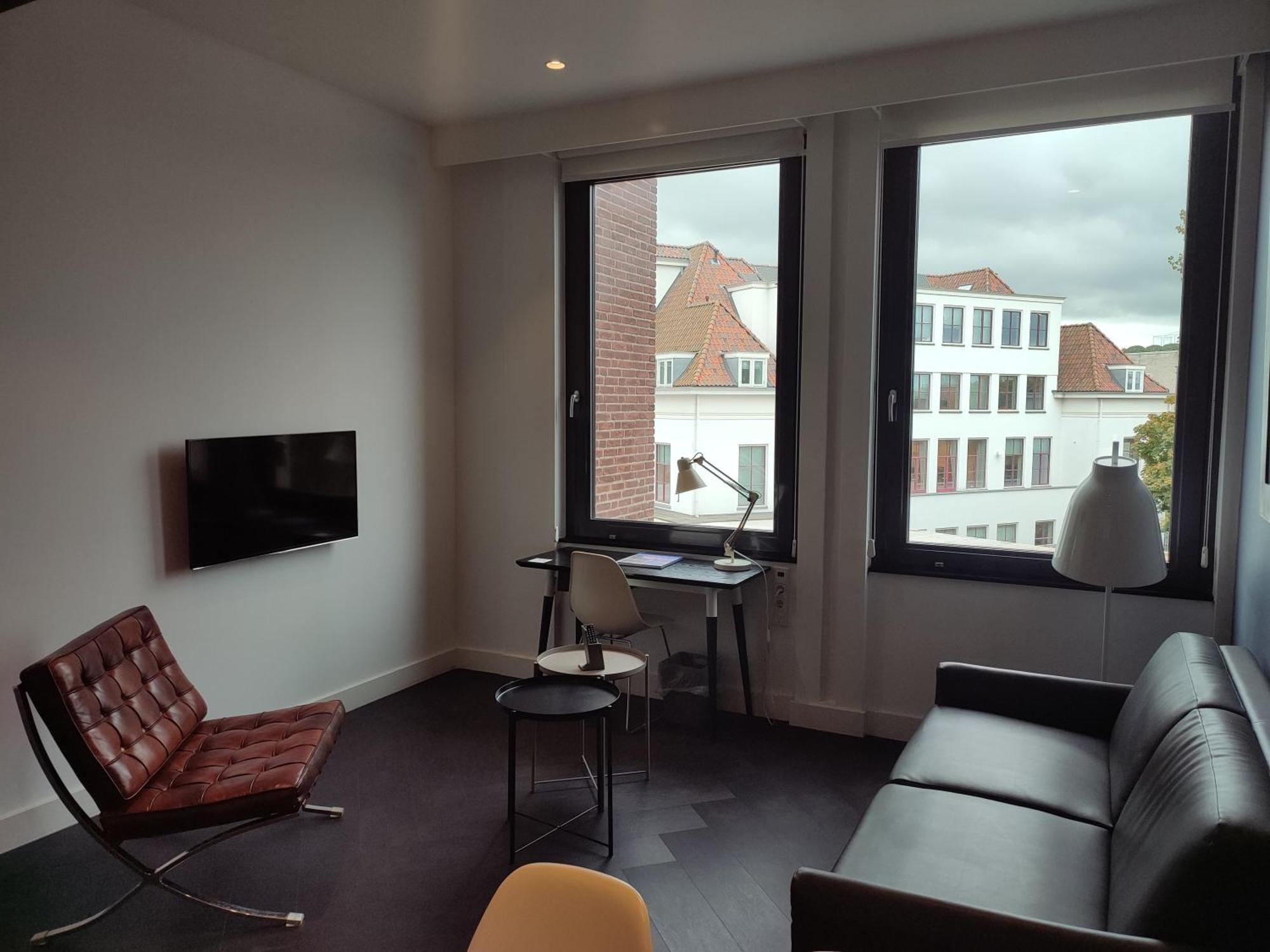 B-Aparthotel Kennedy Хага Екстериор снимка