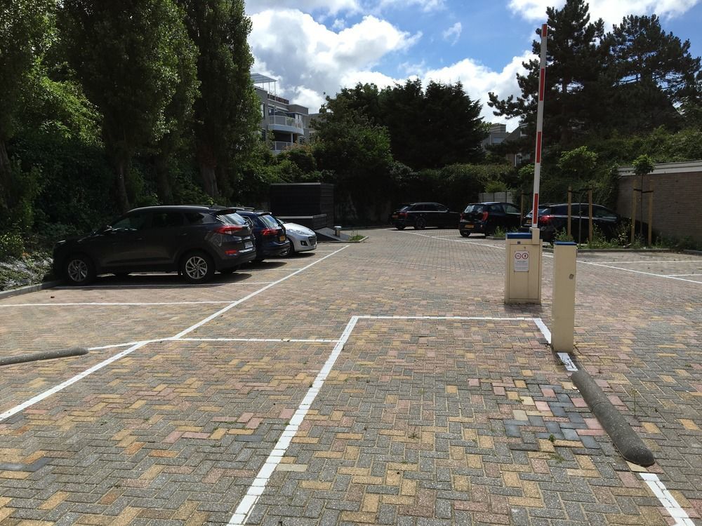 B-Aparthotel Kennedy Хага Екстериор снимка