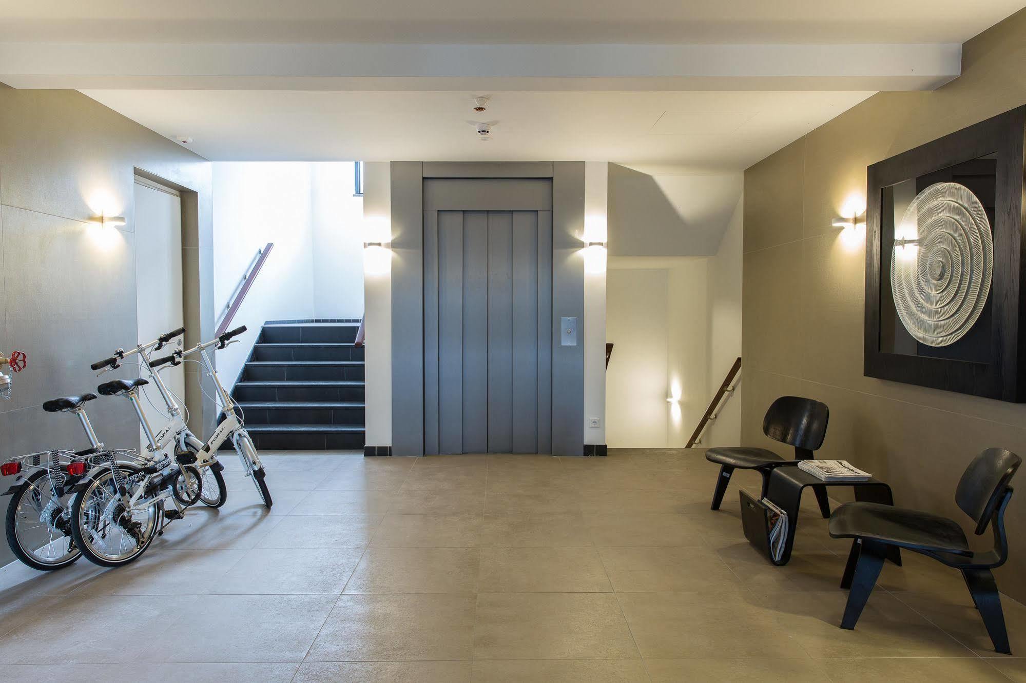 B-Aparthotel Kennedy Хага Екстериор снимка